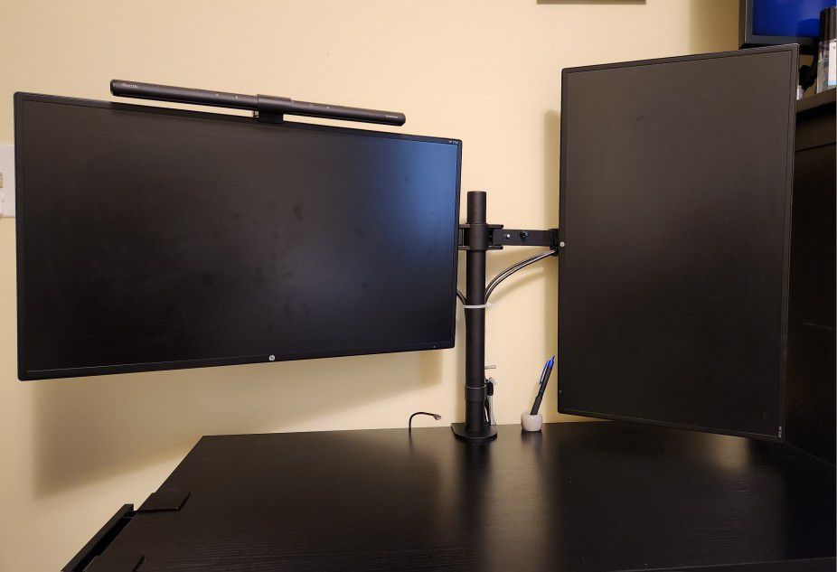 HP PAVILION DESKTOP WITH DUAL 27" MONITOR