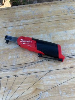Milwaukee m12 high speed 3/8 ratchet