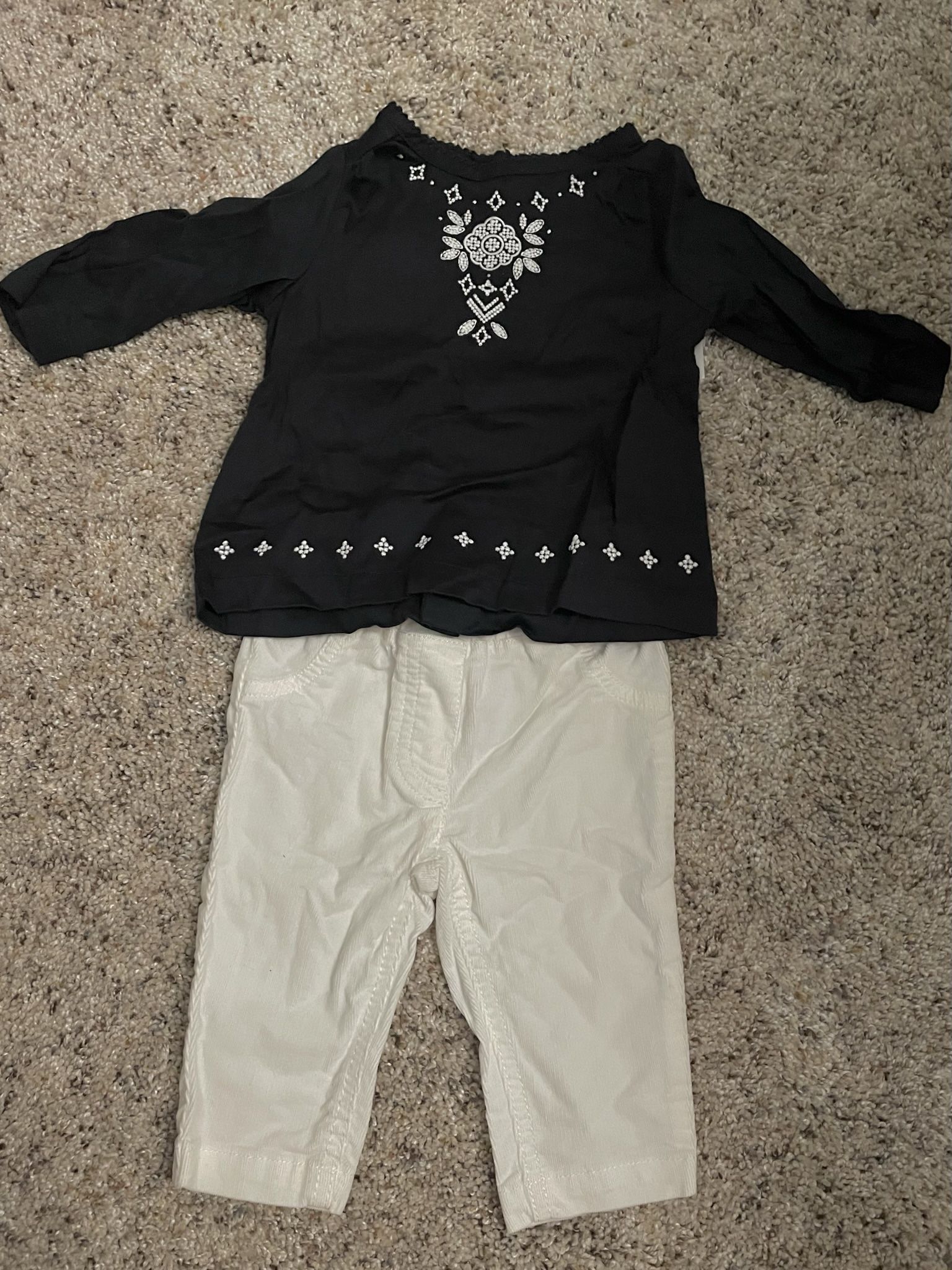 NWOT Carters 3 Mo Black Top and White Corduroy pants. Adorable
