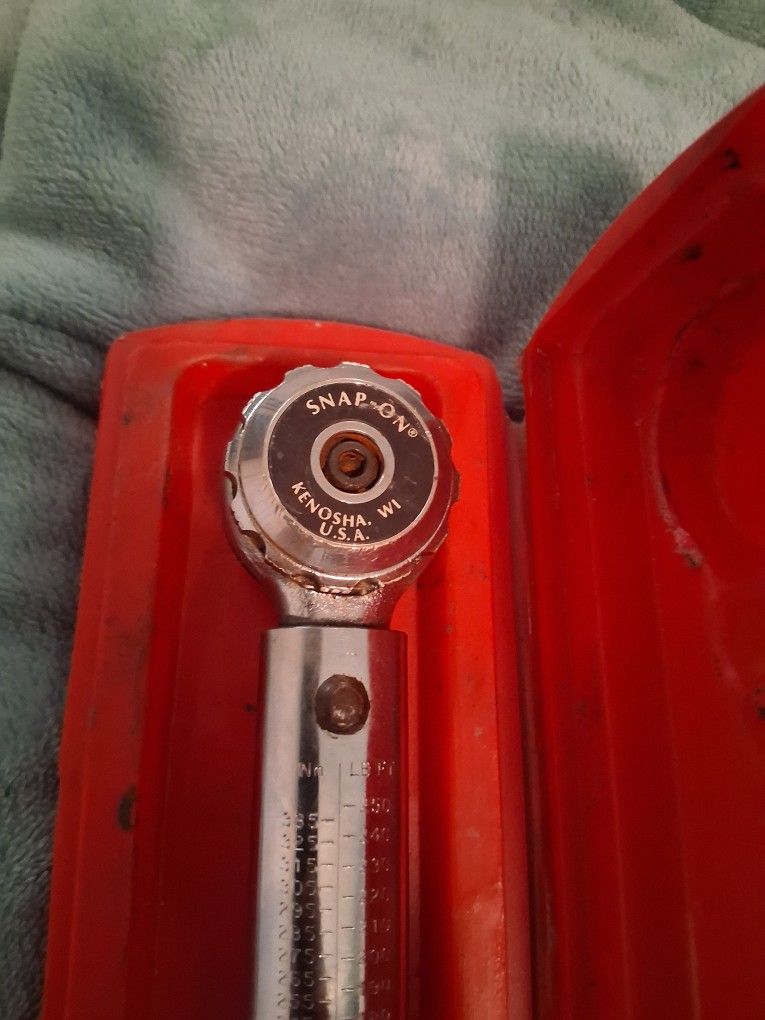 Snap-On 1/2" Drive Adjustable FixedRatchet ClickType Torque Wrench