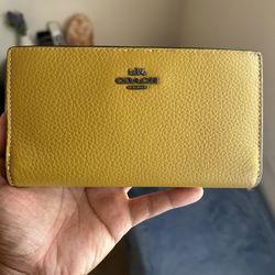 Coach Wallet Mustard Yellow for Sale in Lodi CA OfferUp