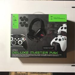 Nyko Deluxe Master Pak Brand New 