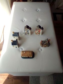 Lot of 6 vintage homes