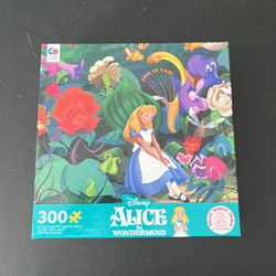 Disney Alice In Wonderland 300 Piece Puzzle