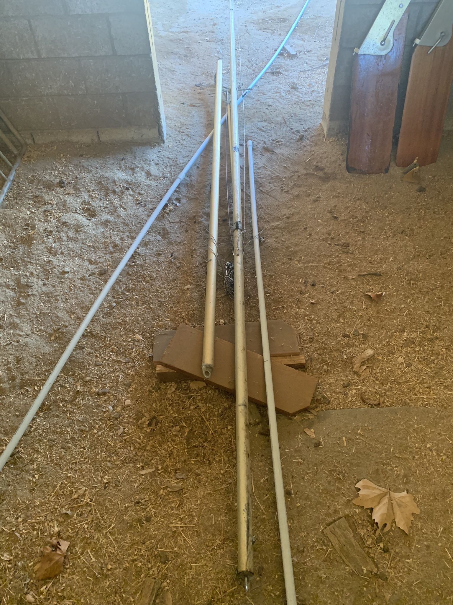 Lido 14 Mast And Parts. OBO