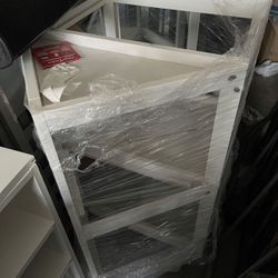 Corner changing Table