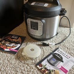 Instant Pot Duo With Accessories 6 Qtrs