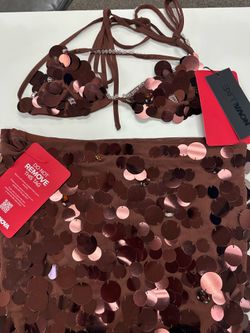 Woman fashion nova mini shirt and bra set