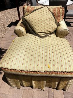 Chaise Lounge