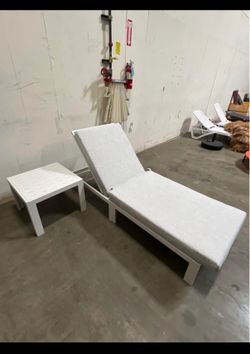New Aluminum Outdoor Patio Pool Chaise Lounge Chair Adjustable w/ Side Table