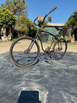 Vintage 1984 Schwinn Beach Cruiser Bike. 26” Wheels 