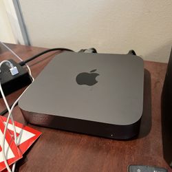Like New Apple Mac mini 3.6 8gb 128 