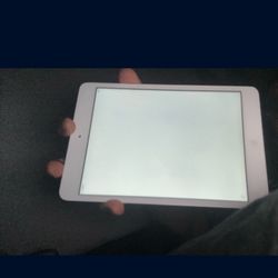 iPad Mini First Gen ; Trades Alright ; Negotiable 