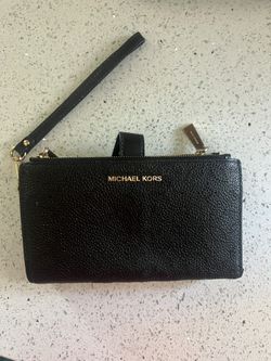 Michael Kors Wristlet 