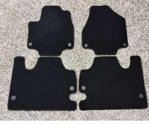 2017–2026 Chrysler Pacifica and 2020–2021 Chrysler Voyager OE Floor Mats