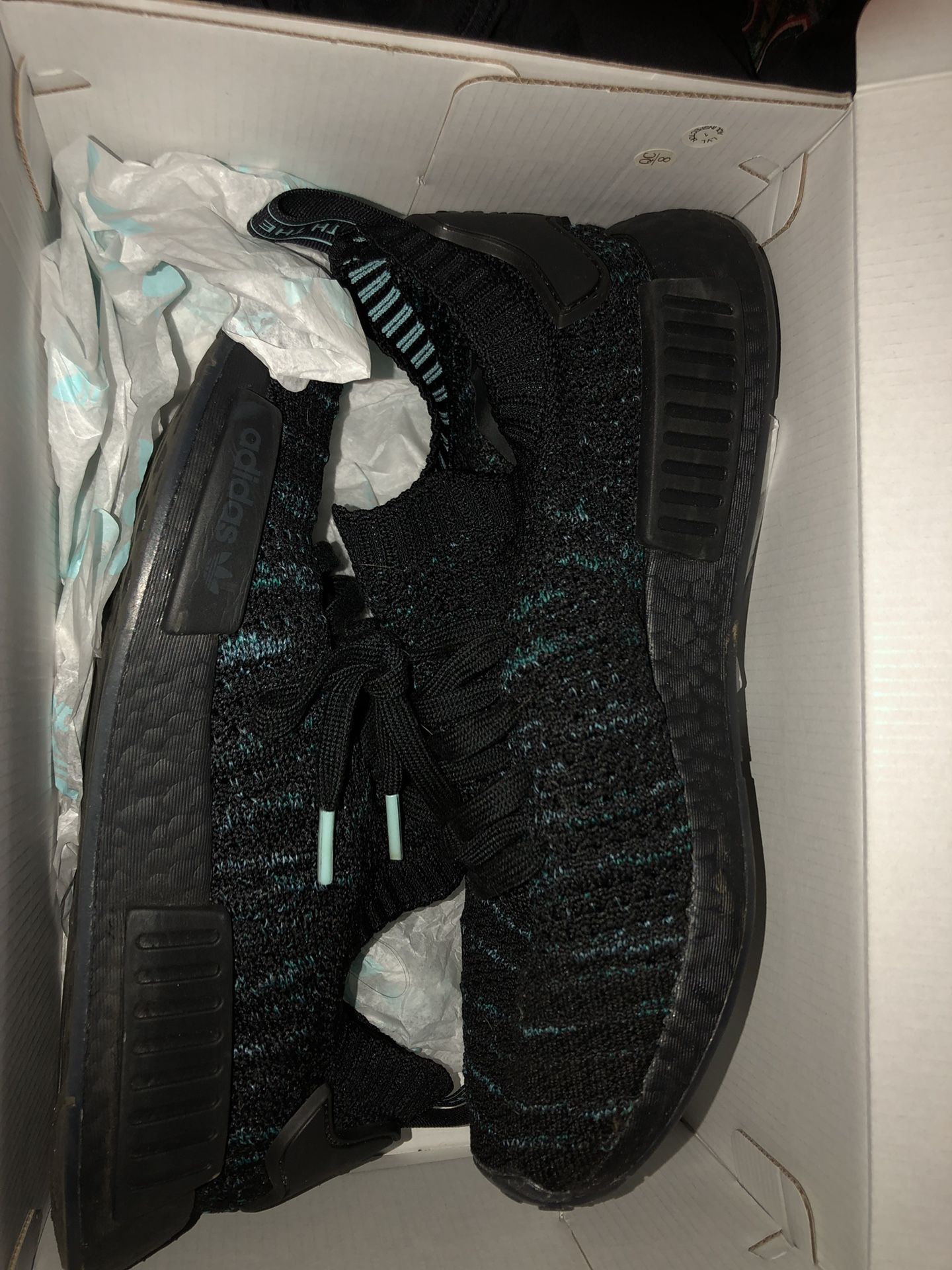 Adidas parley size 8. Nice condition.