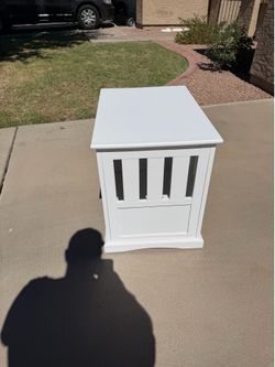 White Furniture-Style Dog Kennel / Crate End Table