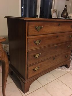 Vintage statton American Nice solid wood dresser