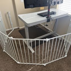 Baby/Puppy Gate With Door