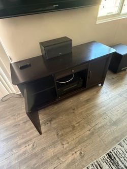 Entertainment center