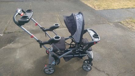 Like new sit and stand stroller