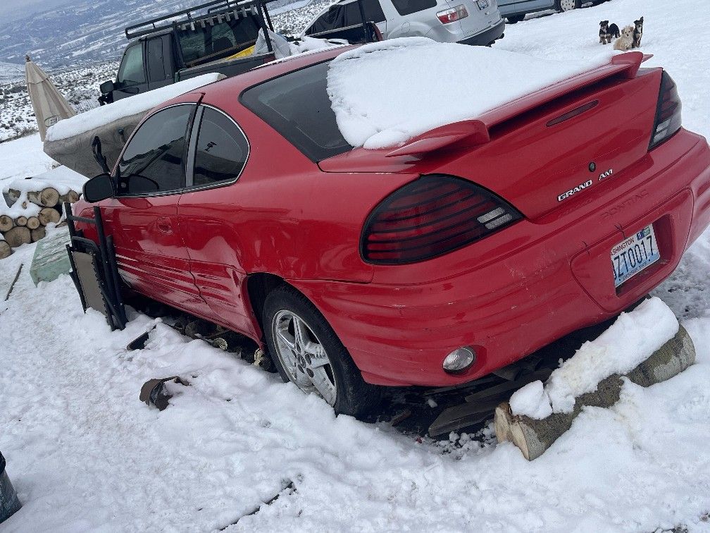 for parts Pontiac granam 1999 transmission and engine was working somebody messed up with the wires we can't figure out how to rewire if interested ca