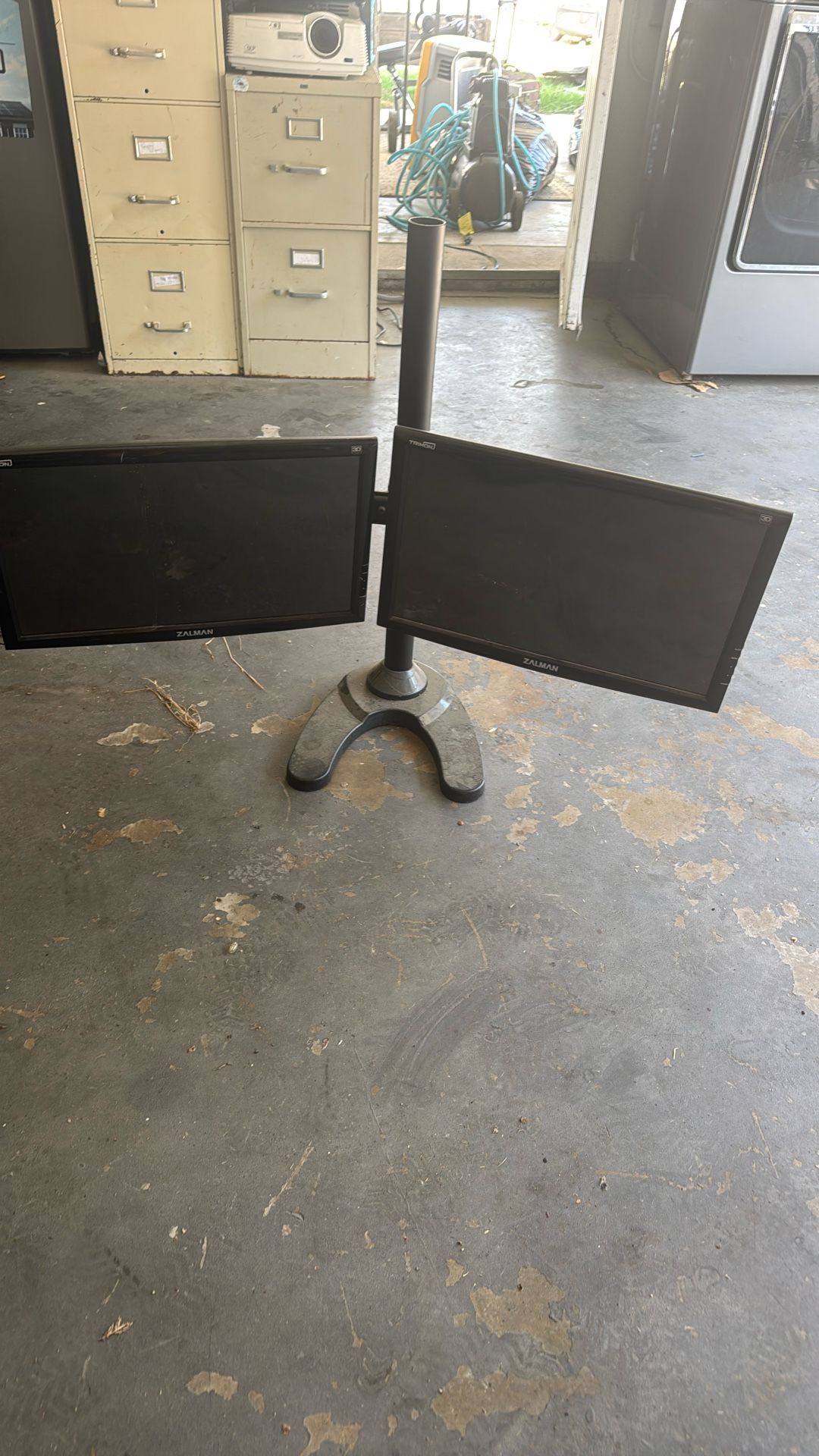 Dual Monitor Setup
