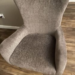 Accen Chair 