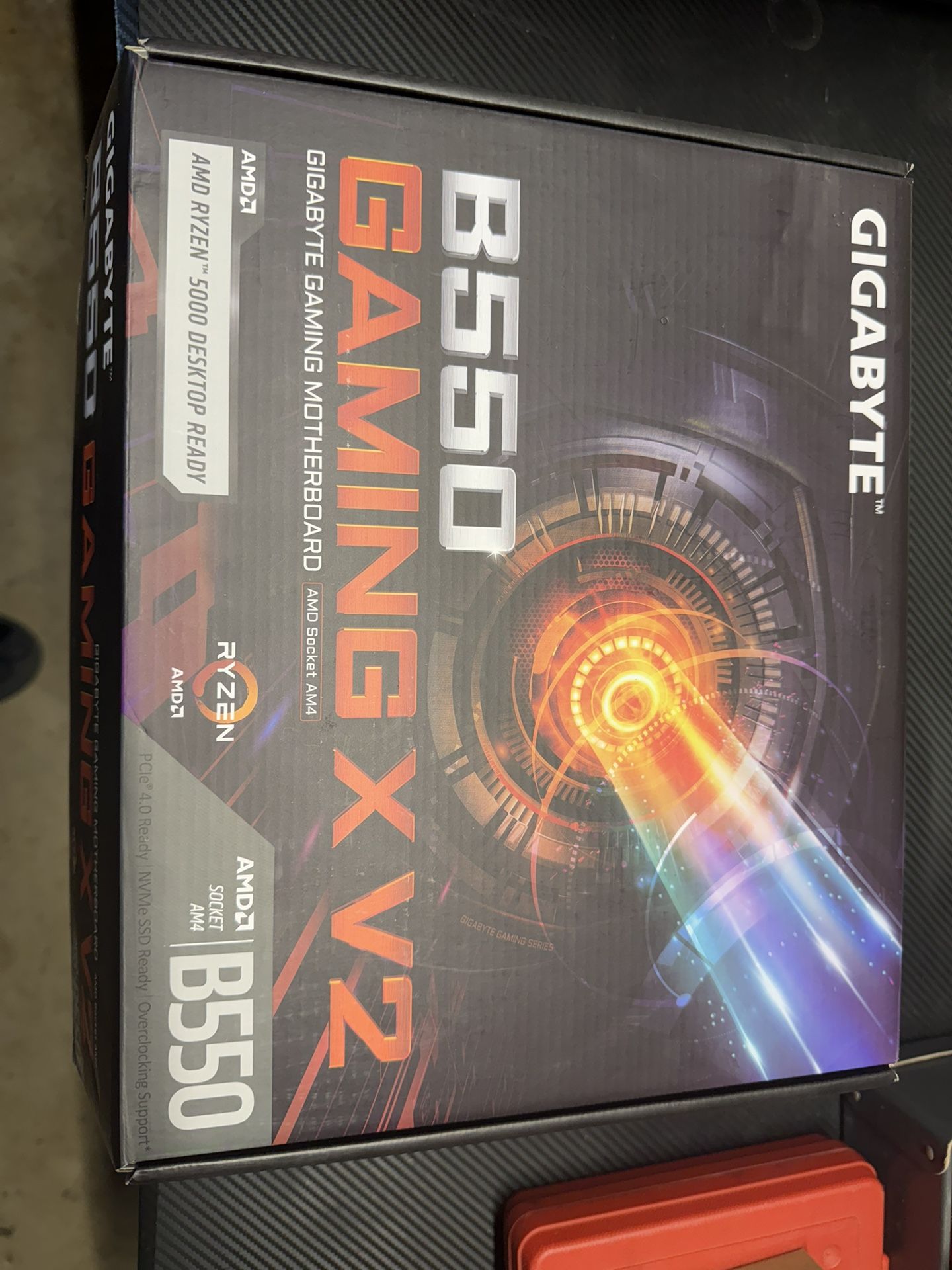 Ryzen 5 5600x with Gigabyte B550  motherboard and corsair ddr 4 16 Gb ram 