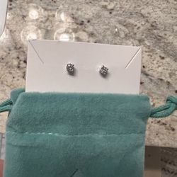Diamond Earrings - 4-Prong Diamond  (1/4 ct. tw.) in 18K White Gold