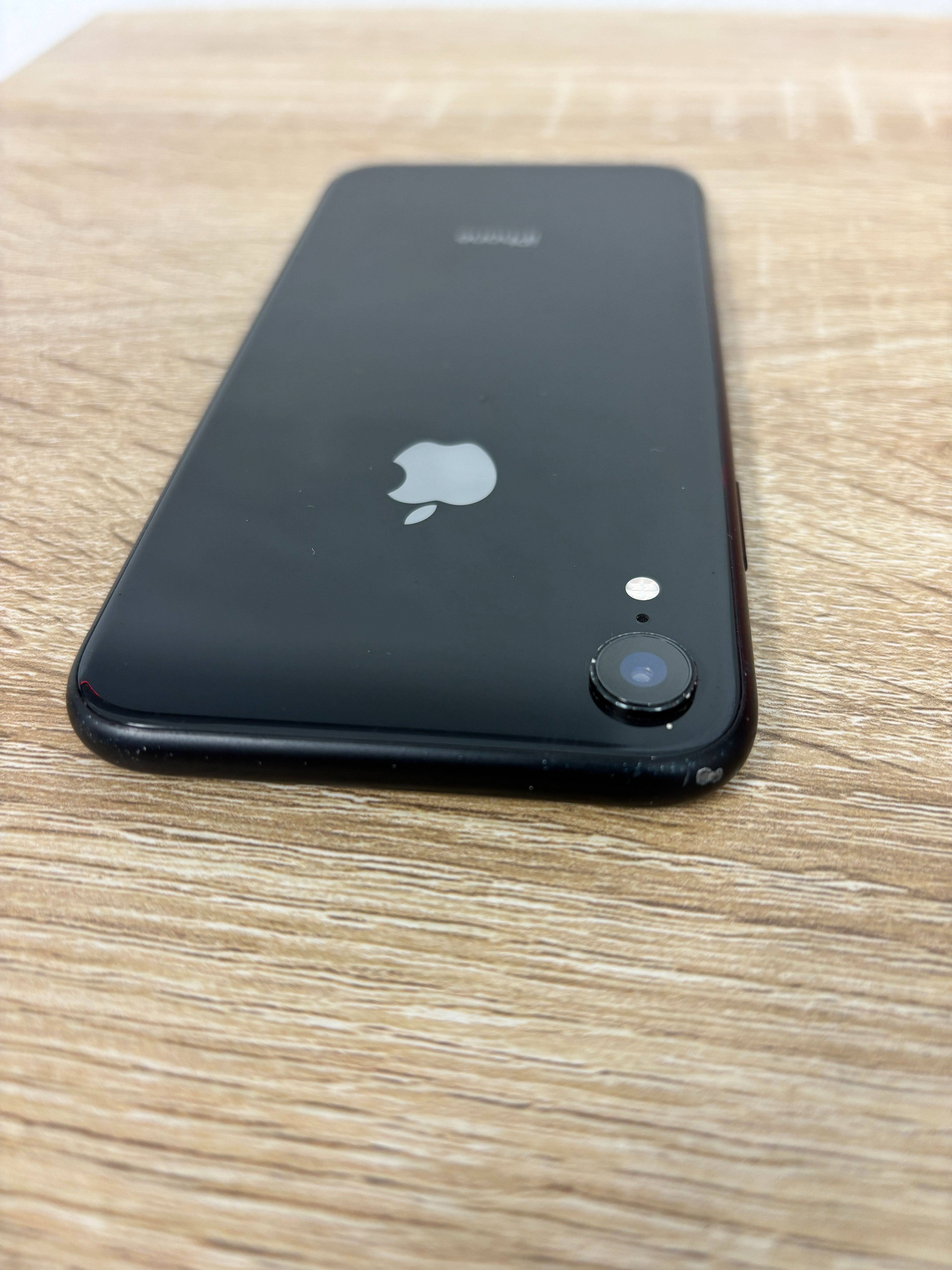 iPhone XR - Unlocked - 64GB