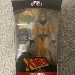Marvel Legends Series - Sabretooth Action Figure 