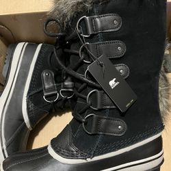 Boots sorel Size 8 