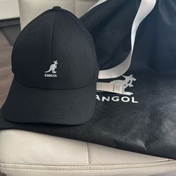 Men’s Kangol Hat size L/XL