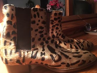 Steve Madden real leopard fur boot size 9