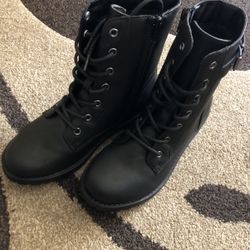 Children’s Place Girl Boots Size 2