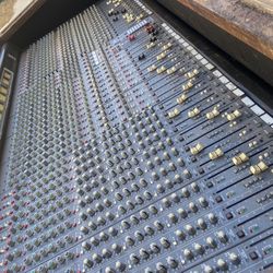 Crest Audio X Series Soundboard 32 Track