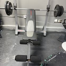 Weight bench $300