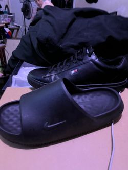 Nike slide  n Tommy Hilfiger