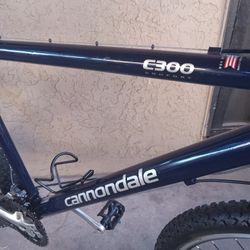 Nice Bike Cannondale Comfort C300 Frame Size Larger Tires Size 26