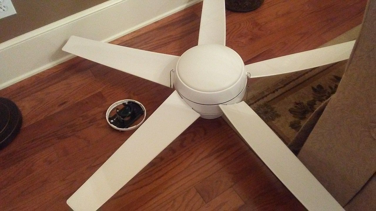 Indoor/outdoor 52 inch Hunter ceiling fan
