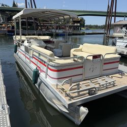 1995 Godfrey Aqua patio