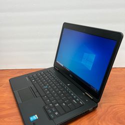 Dell Latitude E5440
Core i7
8GB RAM
128GB SSD
EXCELLENT CONDITION 👌🏽👌🏽
W/Original Charger 