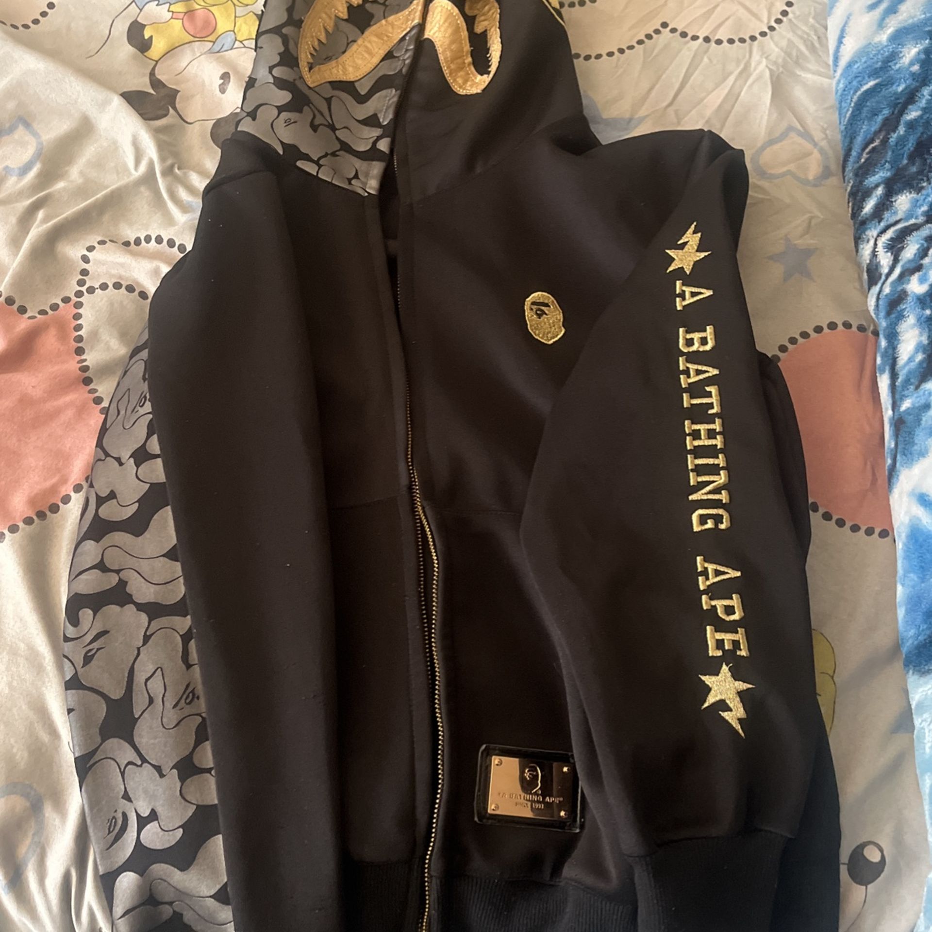 Cape Hoodie Size medium Name A Price