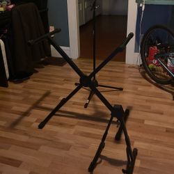 instrument stands, guitar mic piano 