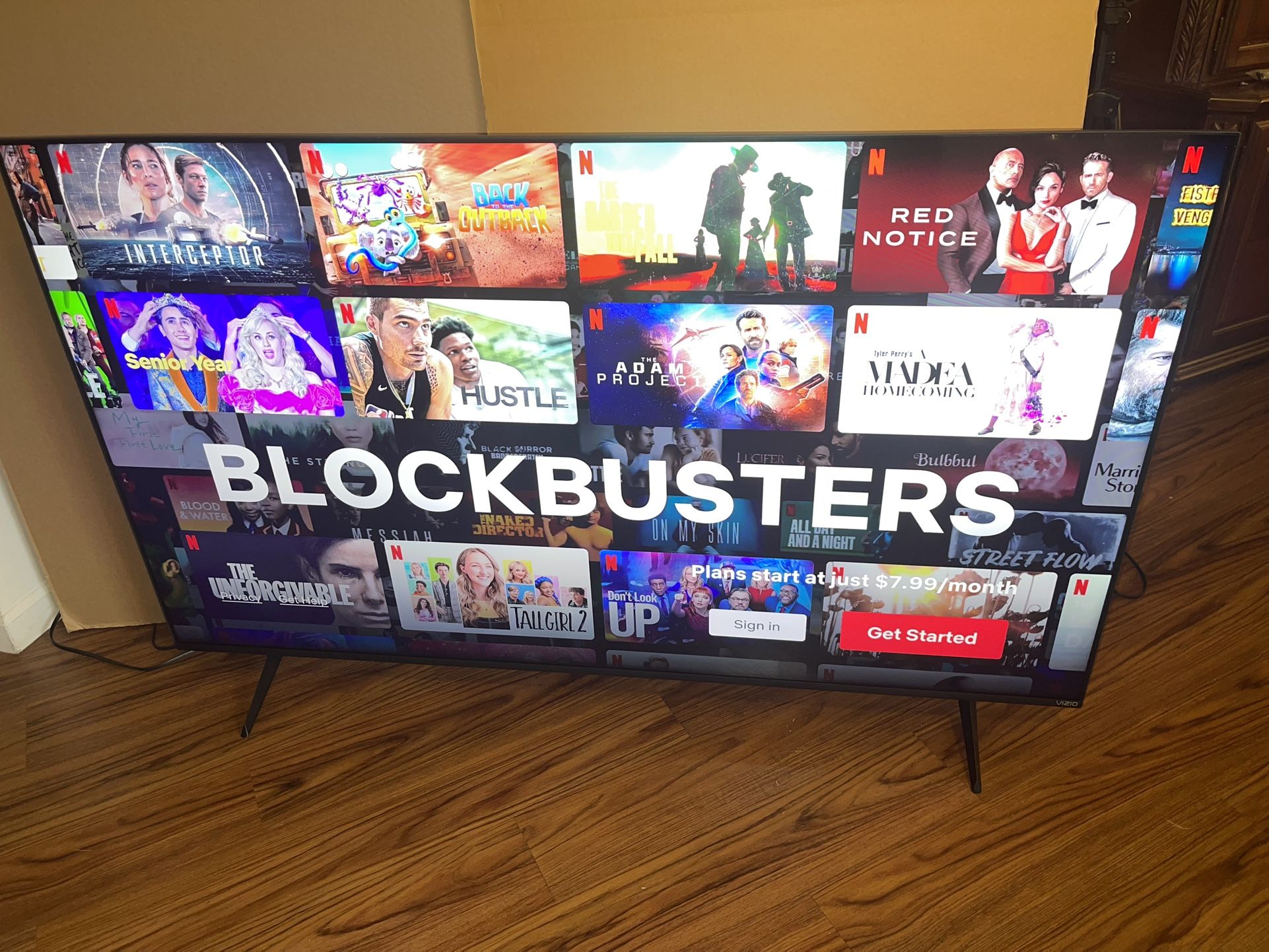 Vizio 65” SmartCast TV 4K QLED QUANTUM HDR With Remote Control $200 Firm On Price
