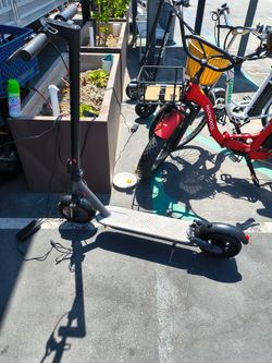 Electric scooter