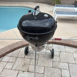 Weber Kettle Grill 22inch Master Touch