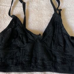 Black Crop Top 