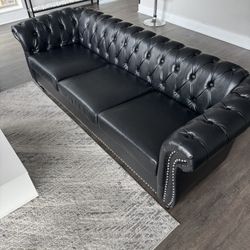 Black Chesterfield Sofa Set - 3- Seater + 1-Seater